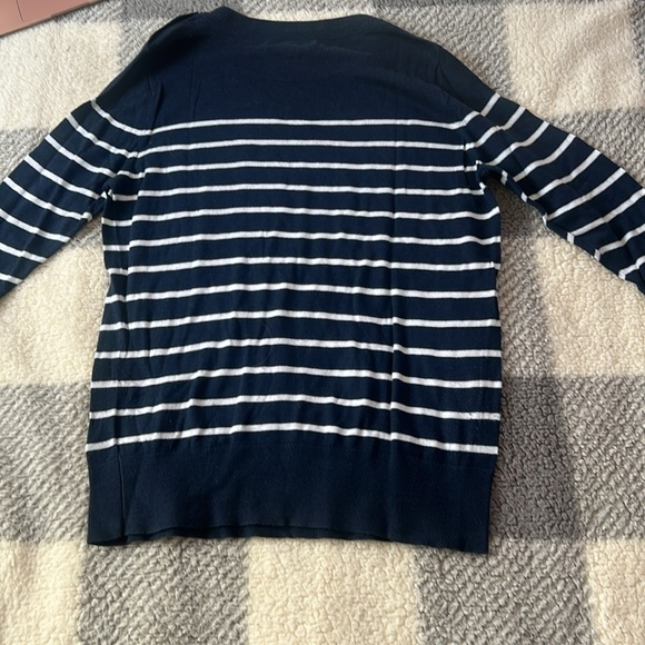 Banana Republic Crewneck Sweater - Picture 2 of 3